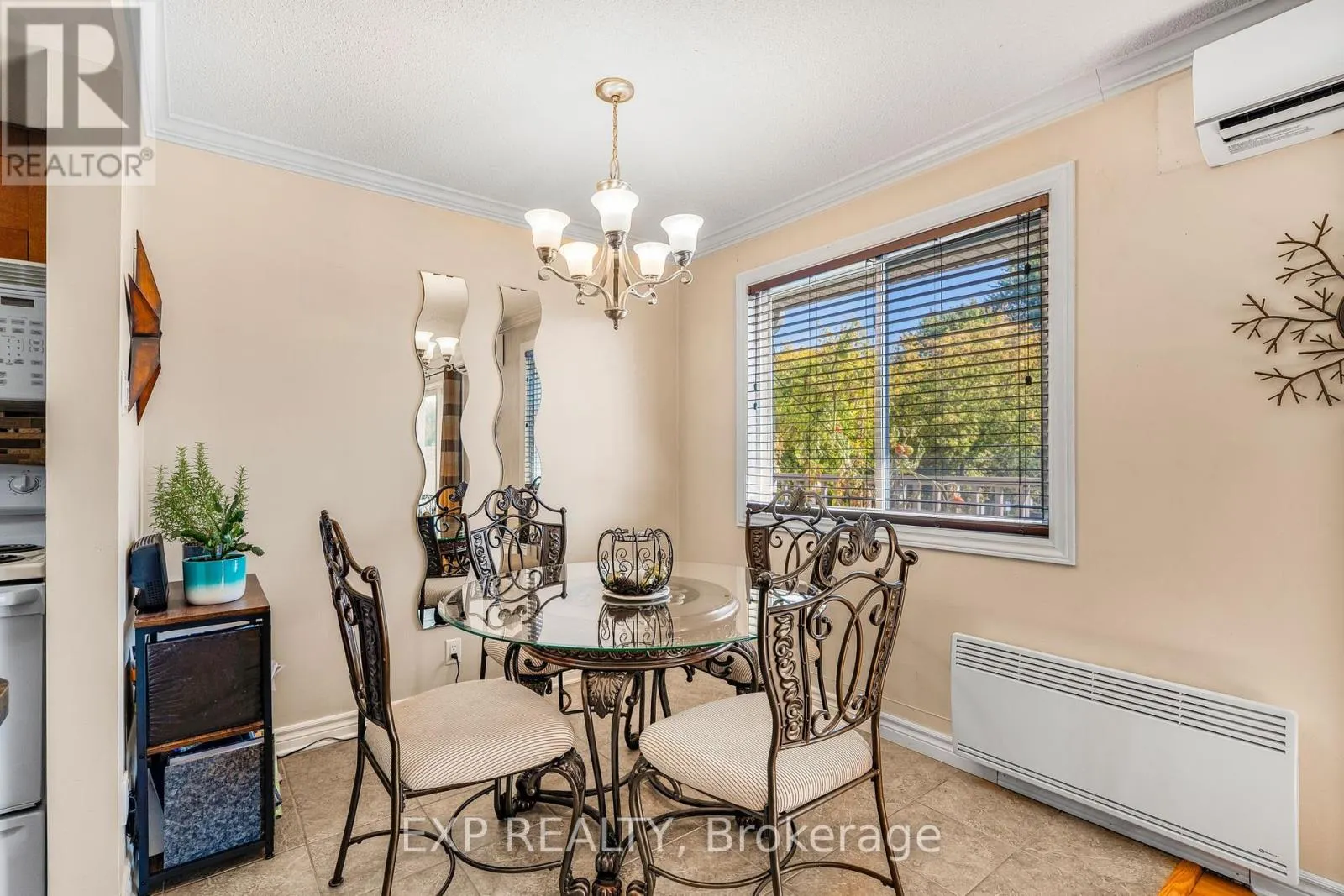 8 - 776 ST JEAN STREET
