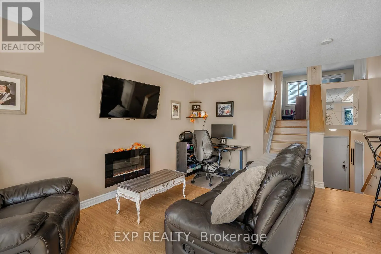 8 - 776 ST JEAN STREET