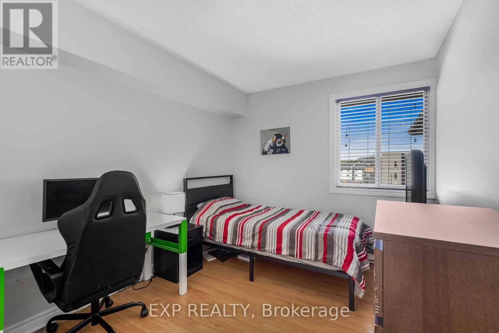 8 - 776 ST JEAN STREET