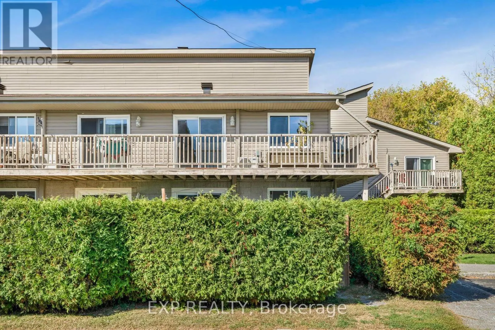 8 - 776 ST JEAN STREET