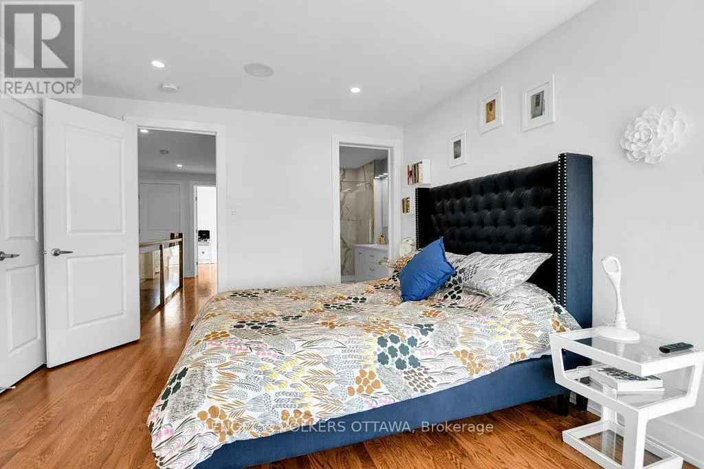 353E BOOTH STREET