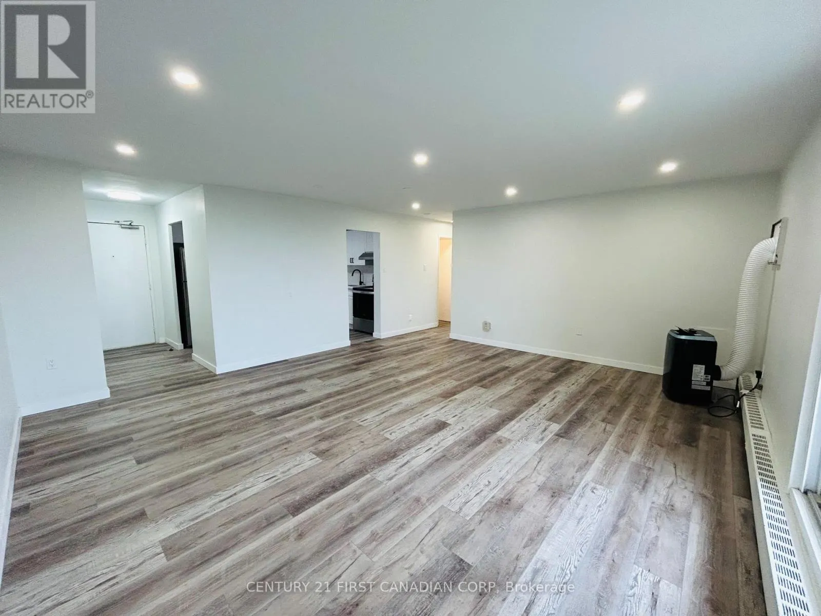 802 - 573 MORNINGTON AVENUE, #802