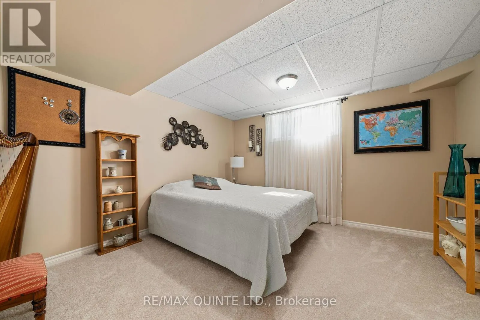 24 GRACEFIELD LANE