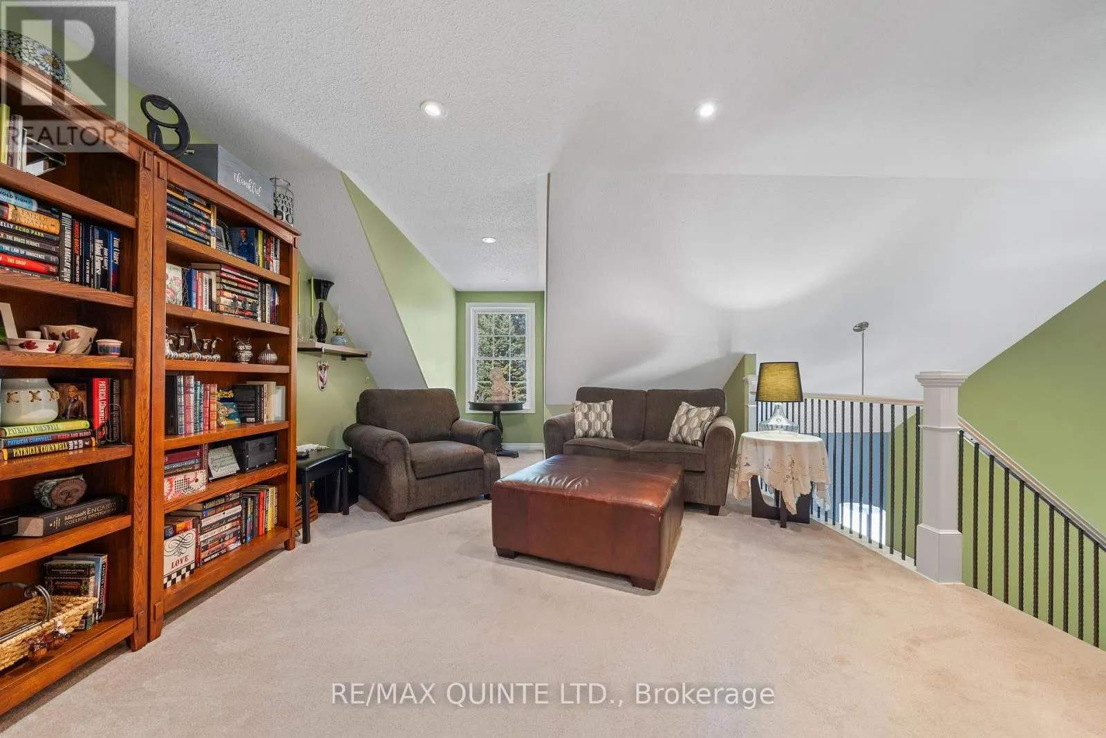 24 GRACEFIELD LANE