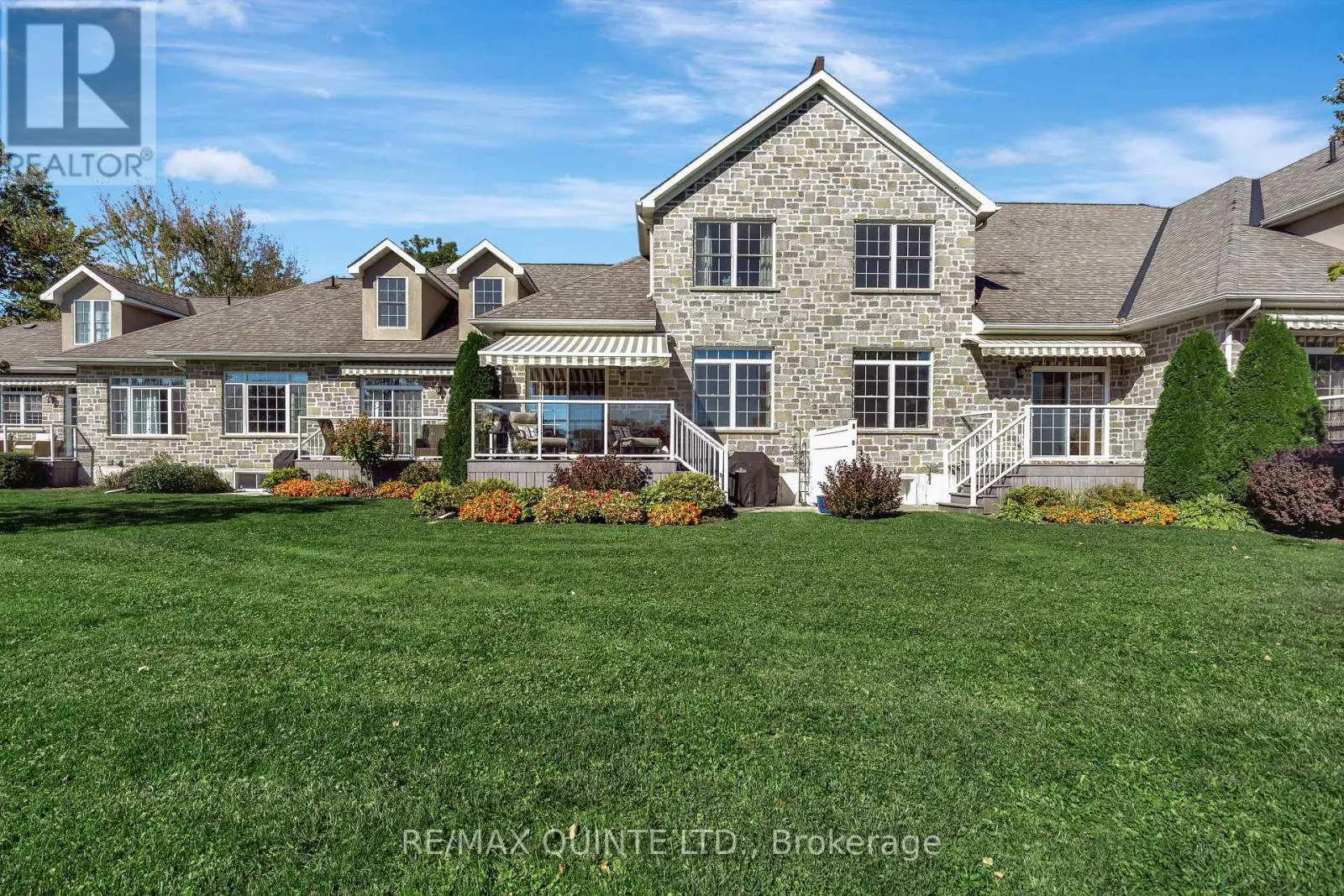 24 GRACEFIELD LANE