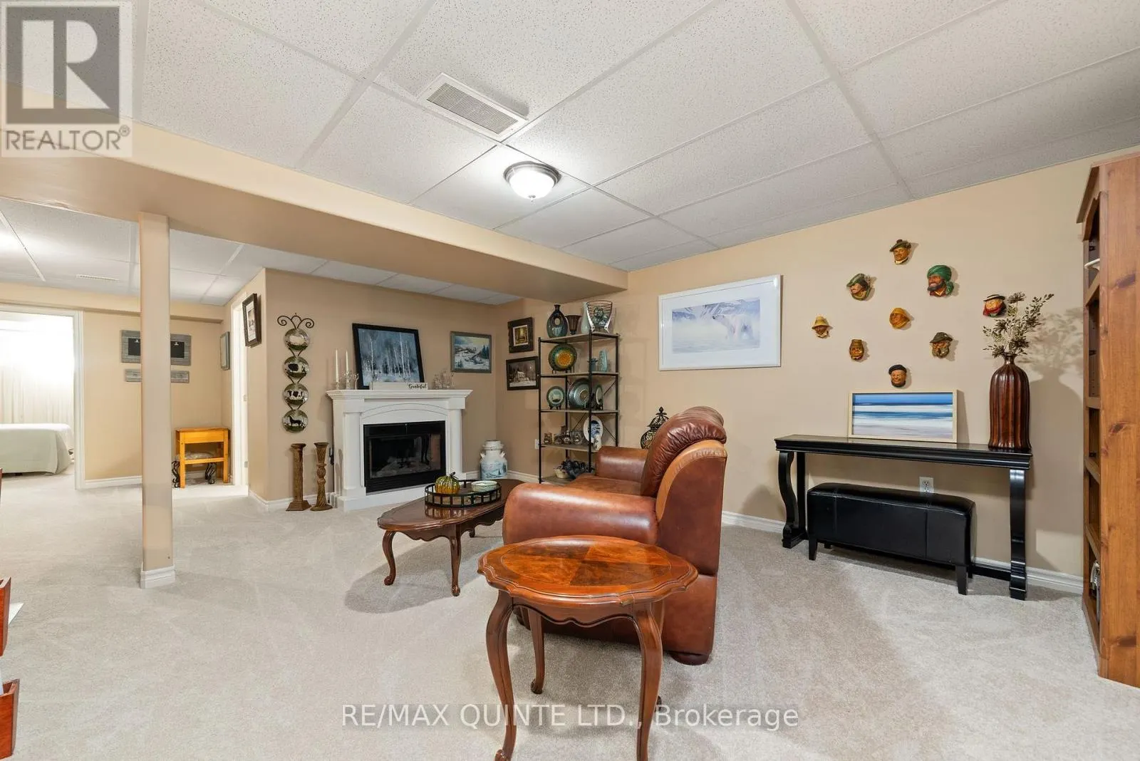 24 GRACEFIELD LANE