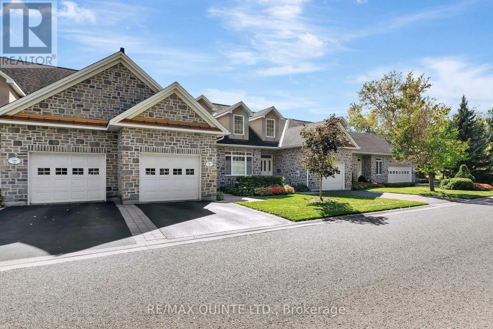 24 GRACEFIELD LANE