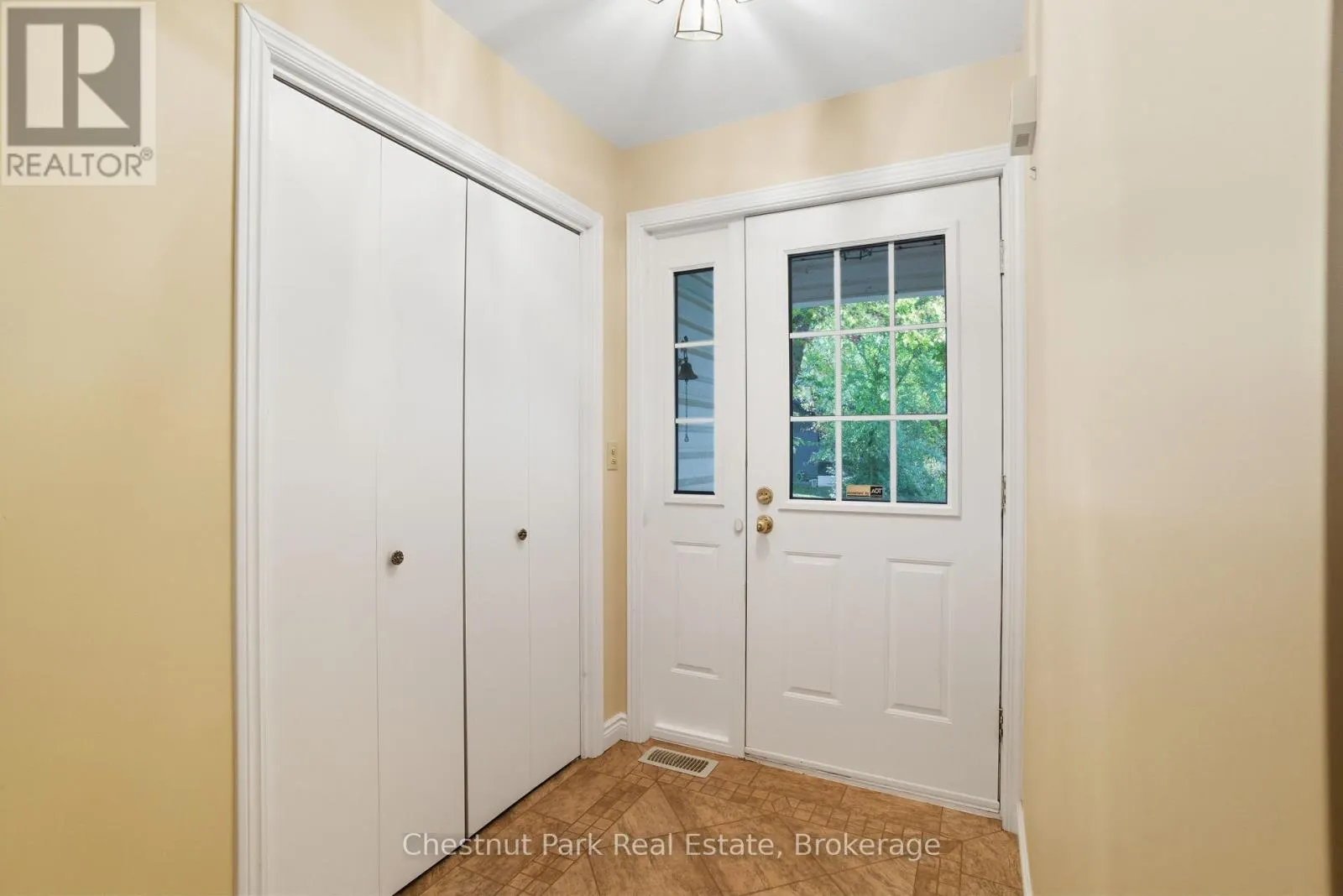 14 DICKIE STREET