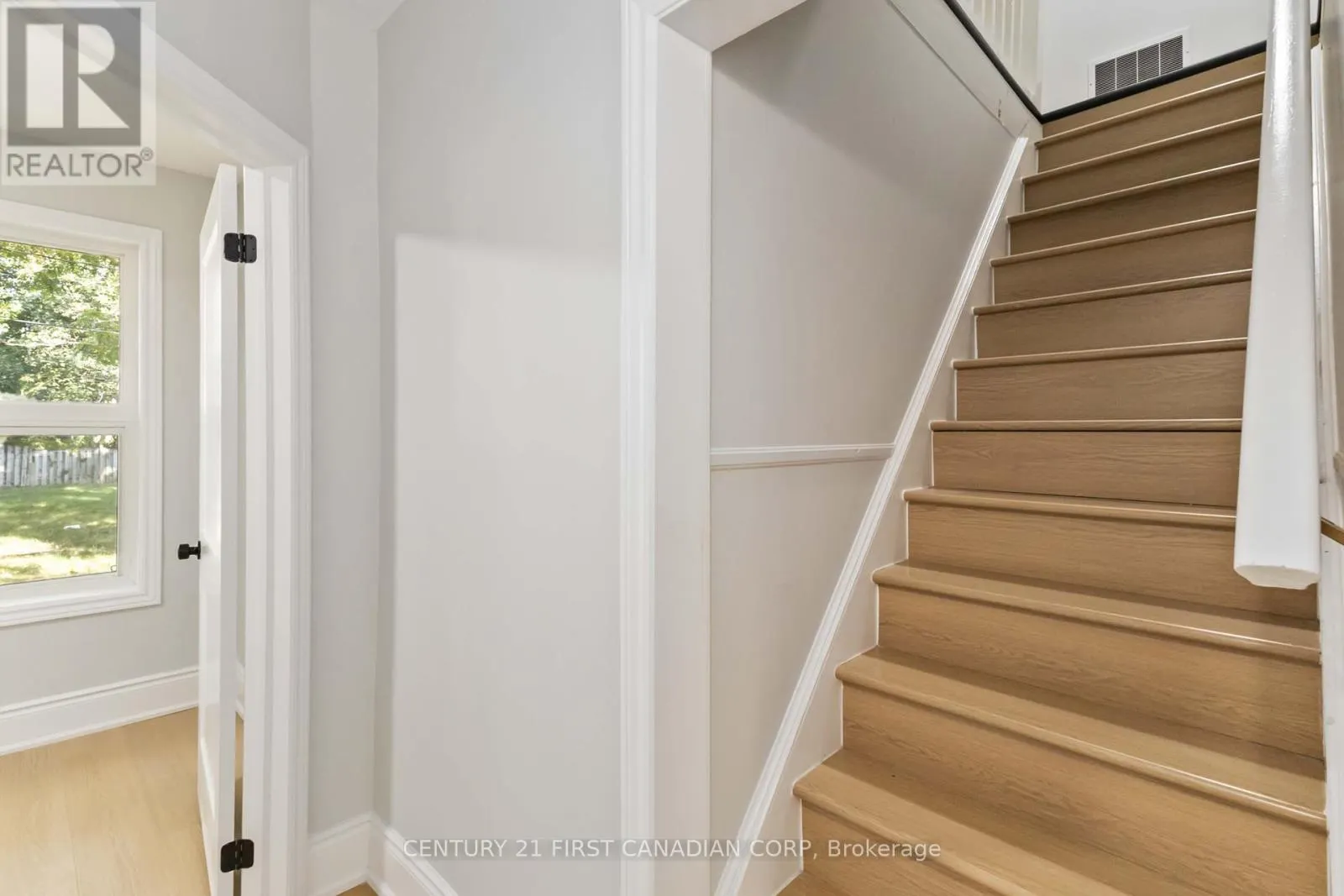 122 WINDSOR CRESCENT