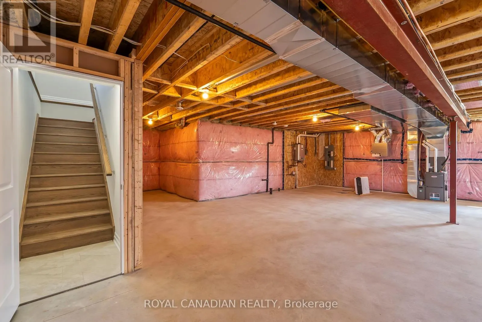 376 HAWTHORNE STREET