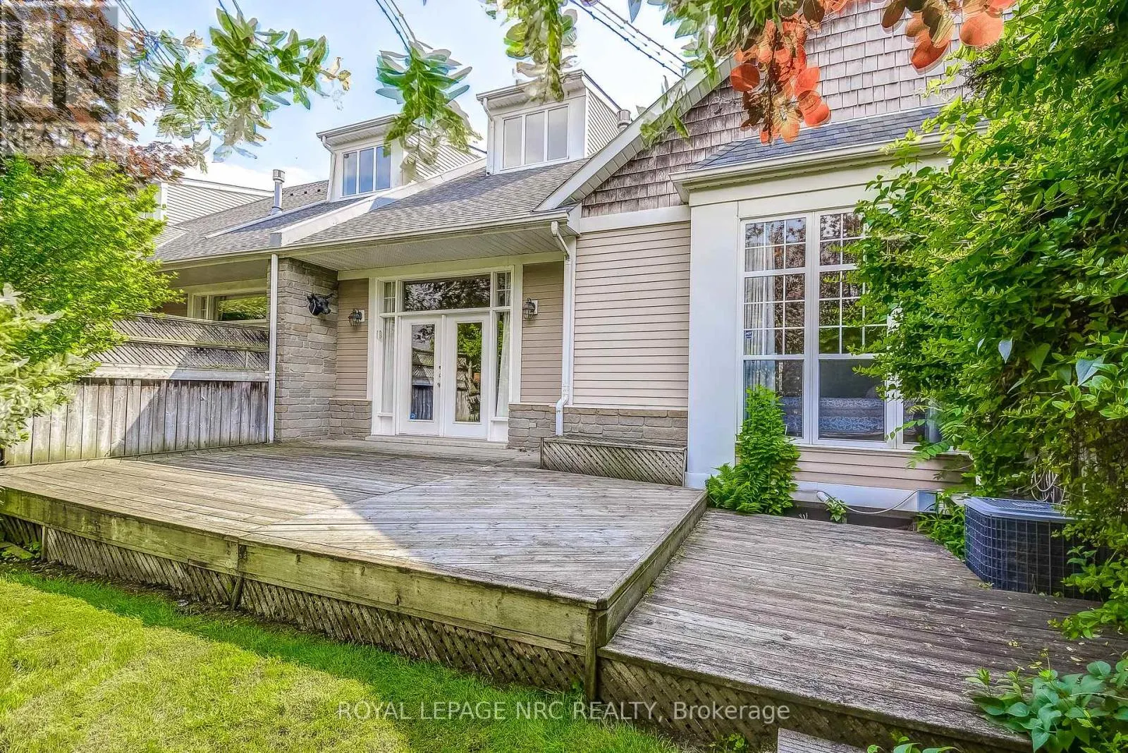 15 SHAWS LANE