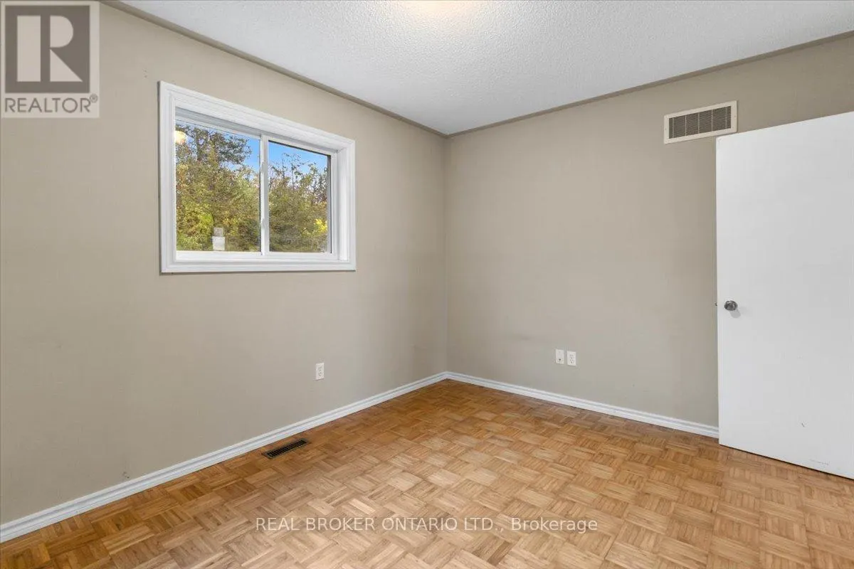 256 CANNIFTON ROAD N
