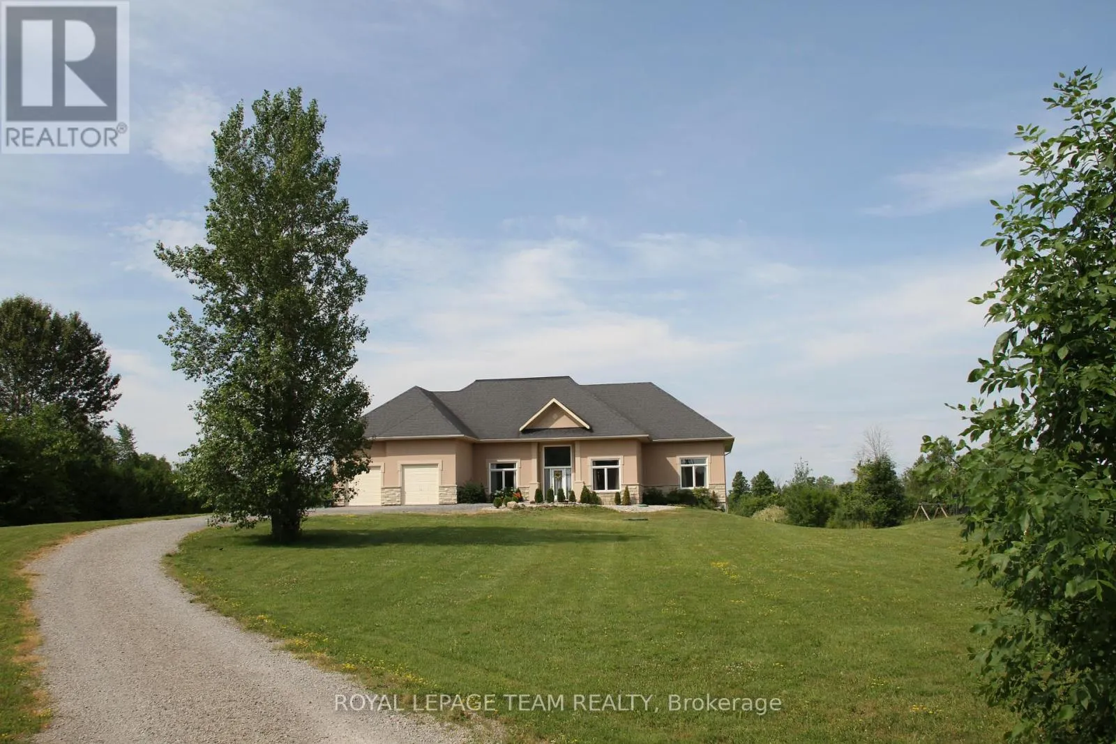 195 STONEWOOD DRIVE