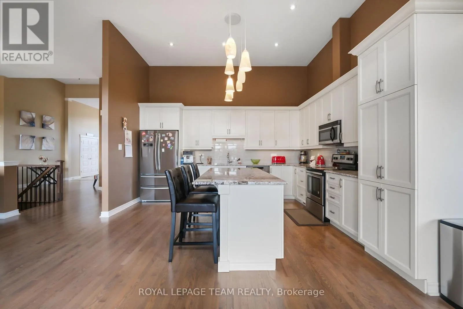 195 STONEWOOD DRIVE