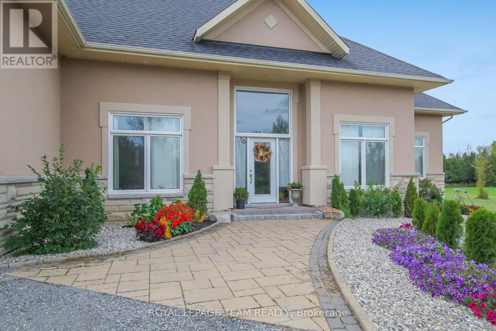 195 STONEWOOD DRIVE