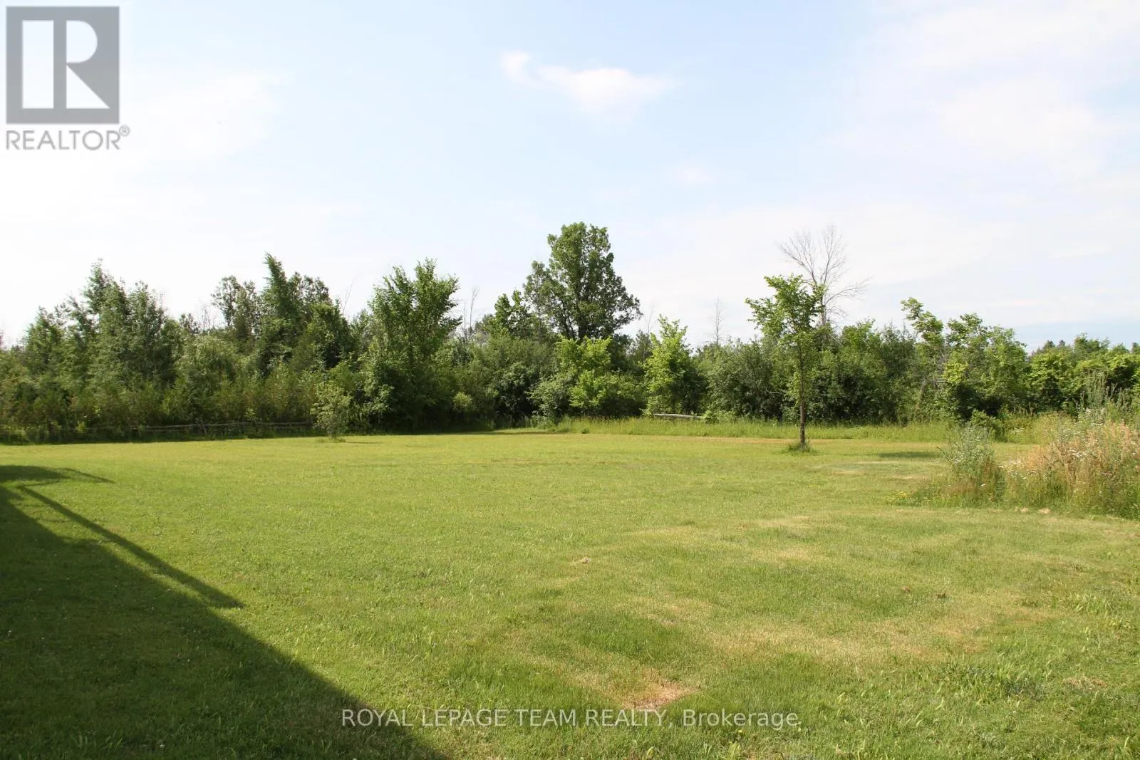 195 STONEWOOD DRIVE