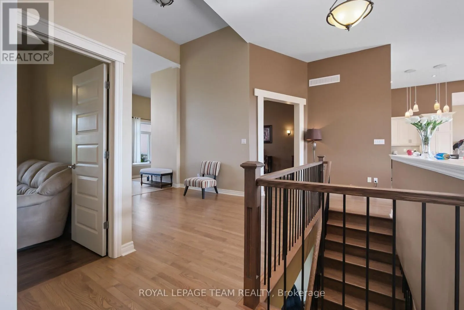 195 STONEWOOD DRIVE