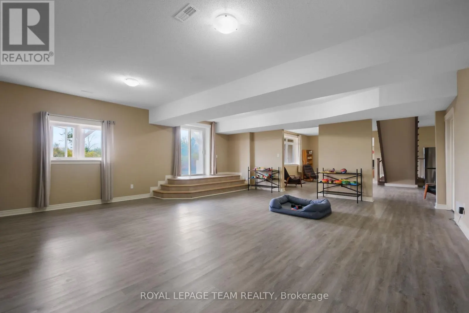195 STONEWOOD DRIVE
