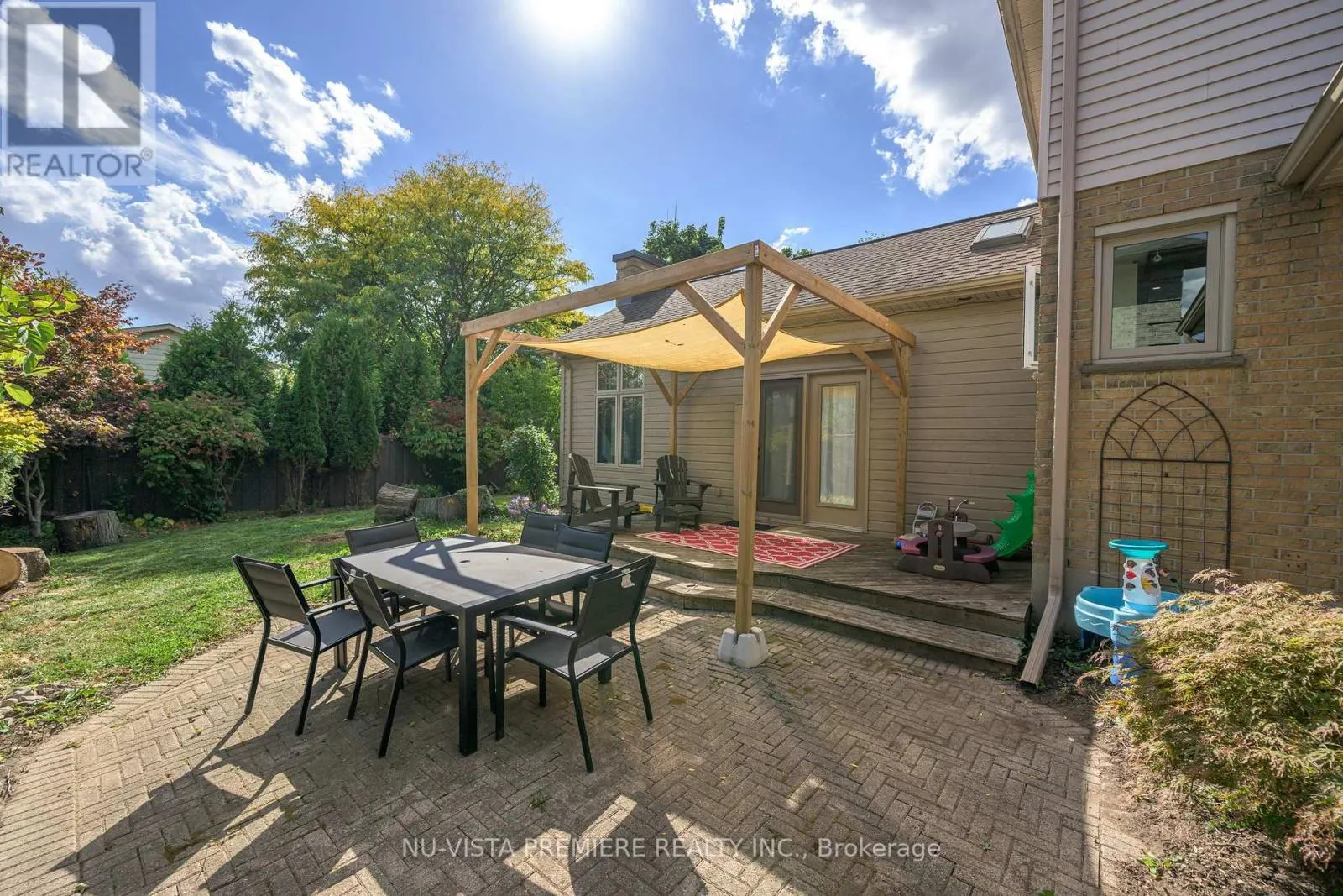 237 CASTLEGROVE BOULEVARD