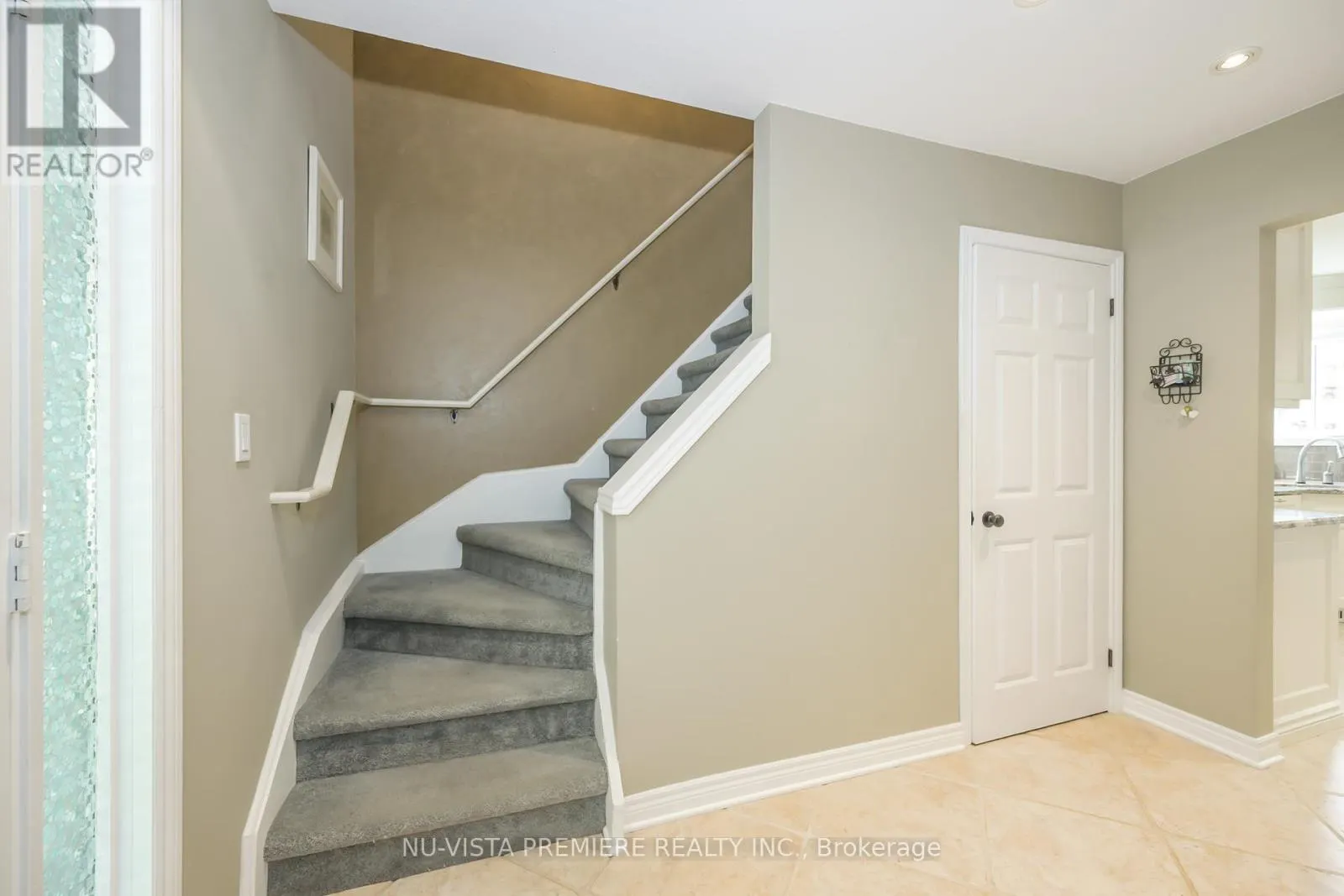 237 CASTLEGROVE BOULEVARD