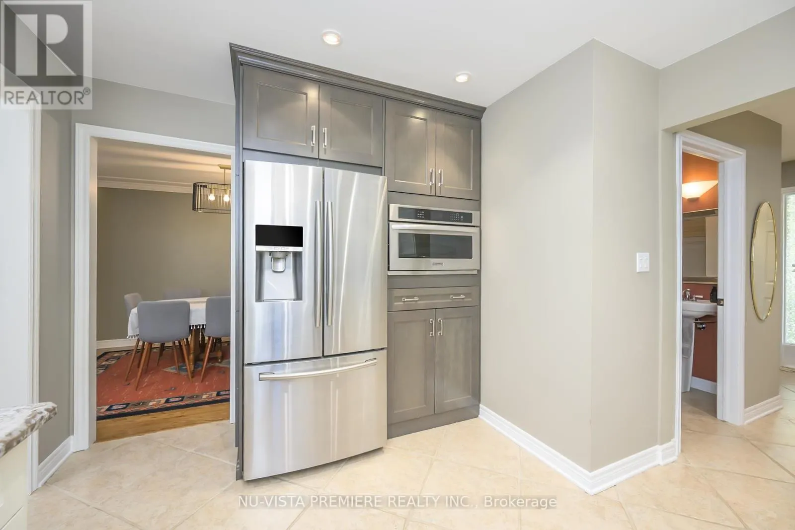 237 CASTLEGROVE BOULEVARD