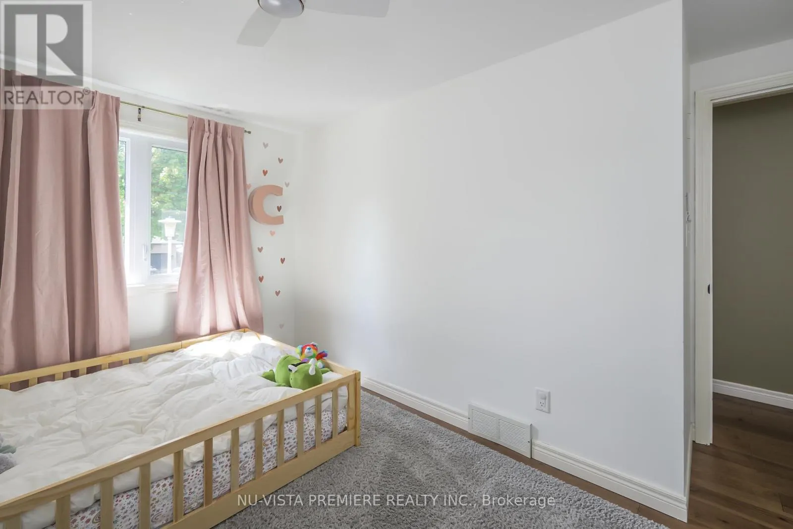 237 CASTLEGROVE BOULEVARD