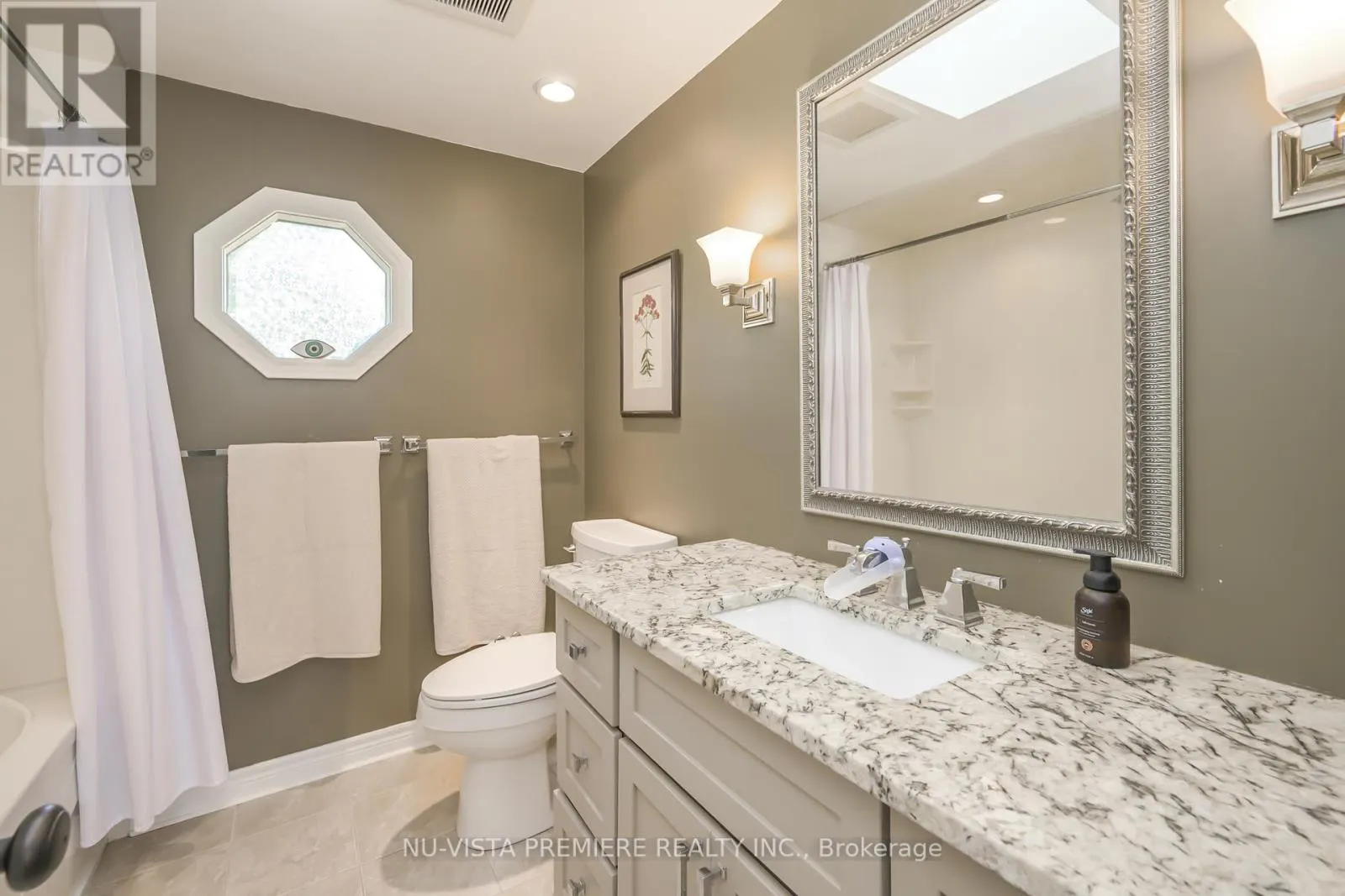 237 CASTLEGROVE BOULEVARD
