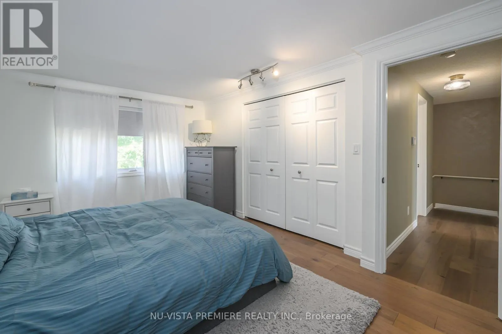 237 CASTLEGROVE BOULEVARD