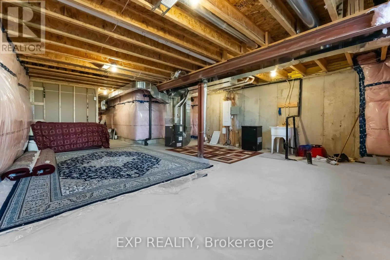 42 LENTAGO AVENUE