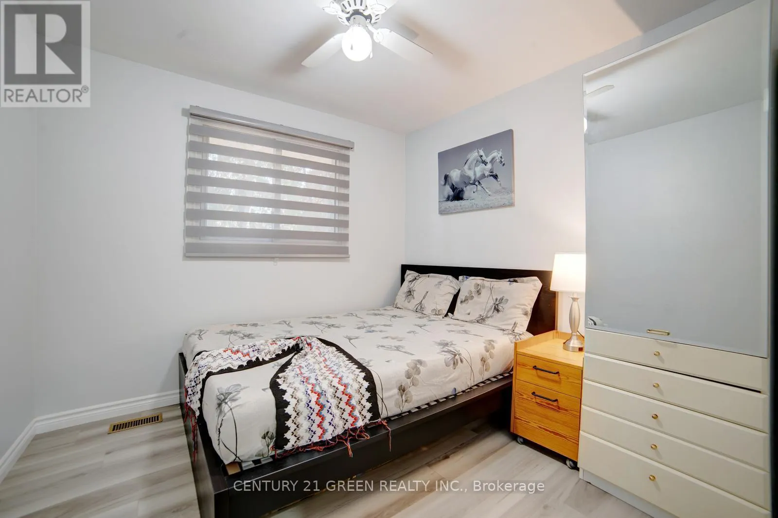 1676 HOLLEY CRESCENT