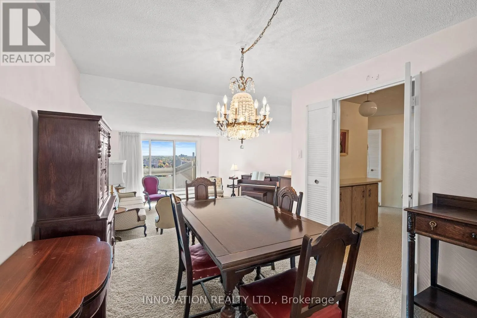 1905 - 1171 AMBLESIDE DRIVE