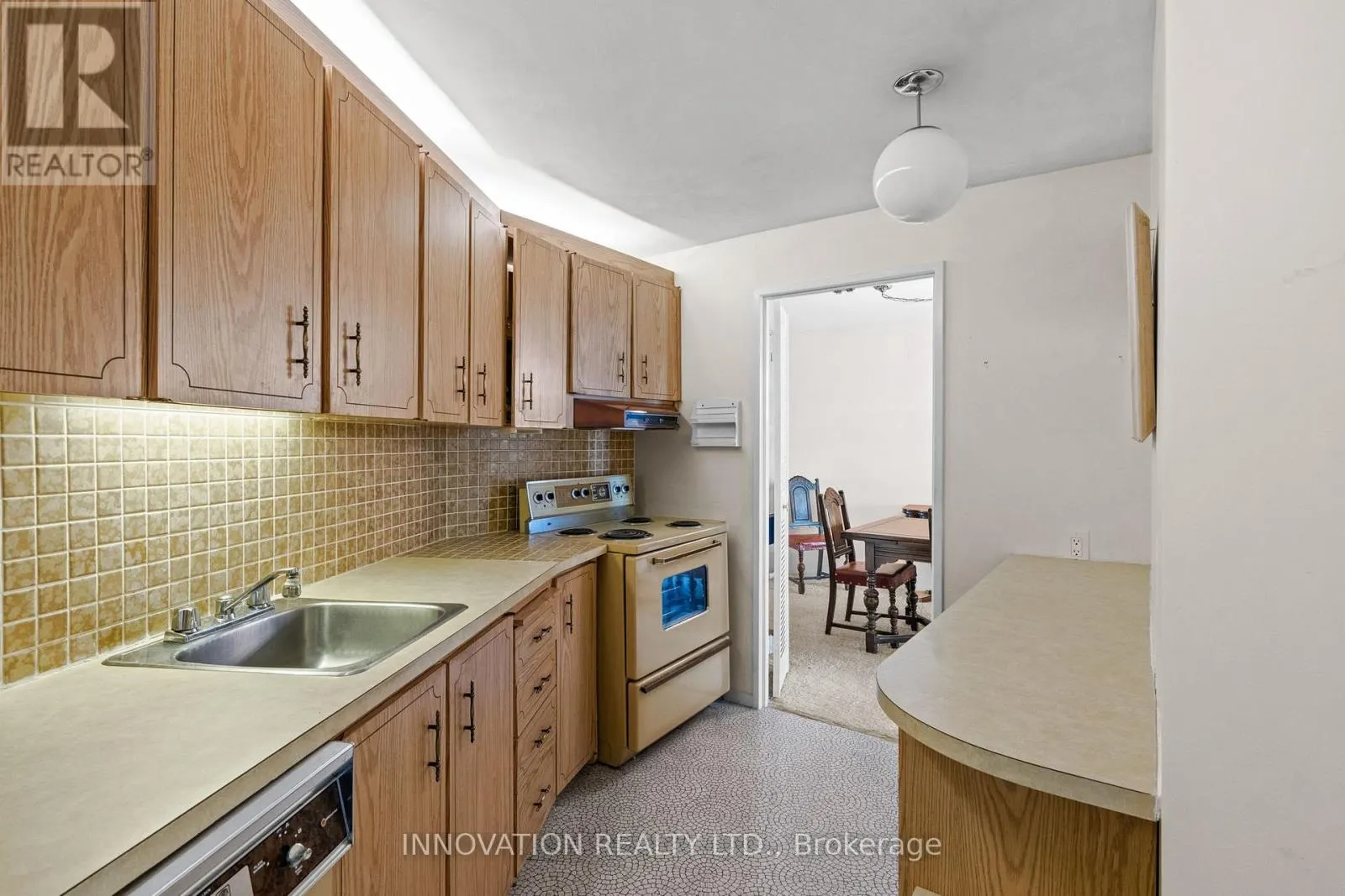 1905 - 1171 AMBLESIDE DRIVE