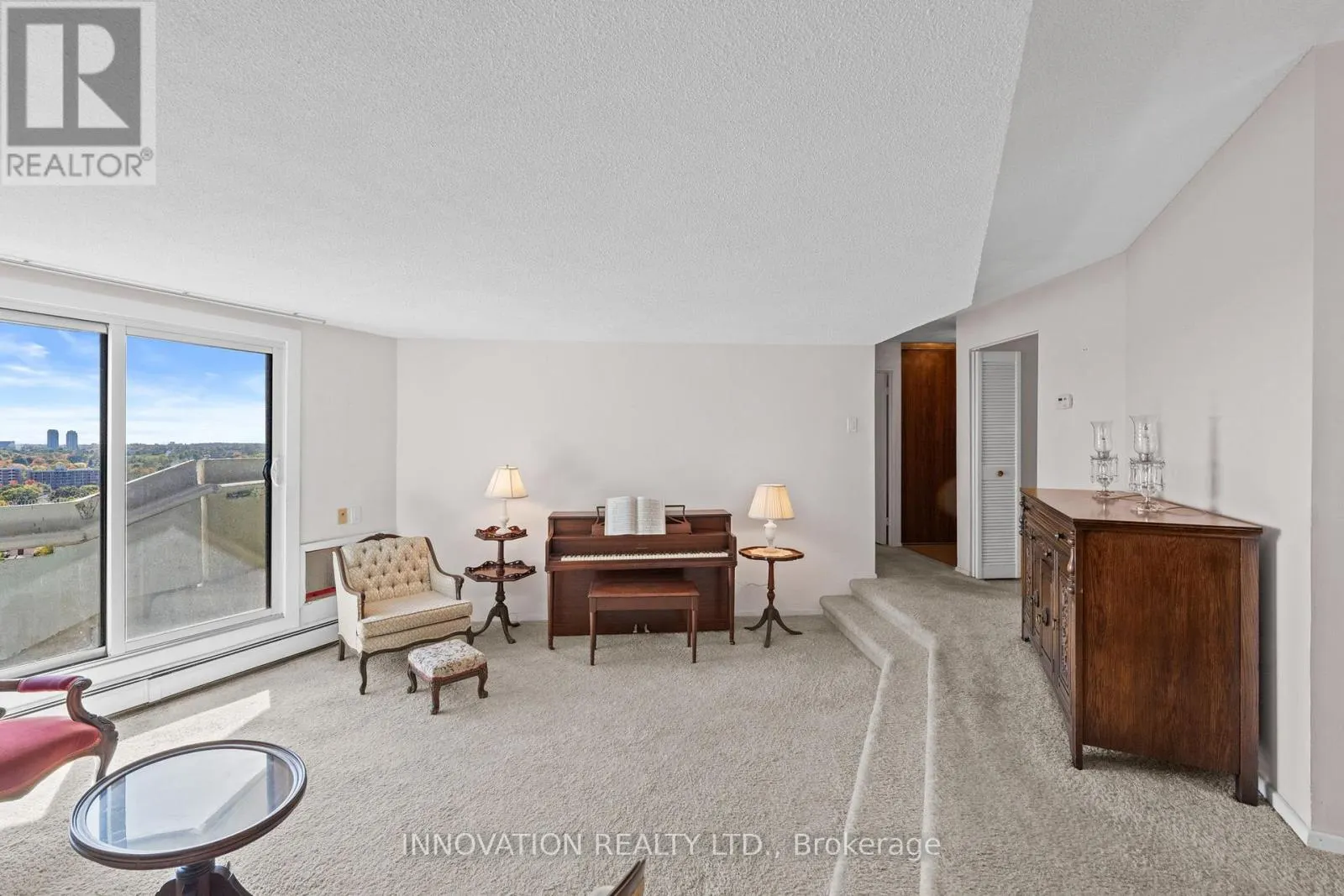 1905 - 1171 AMBLESIDE DRIVE