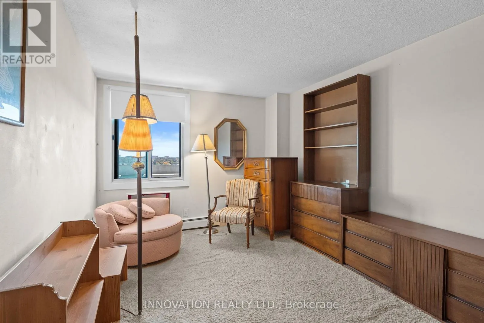 1905 - 1171 AMBLESIDE DRIVE
