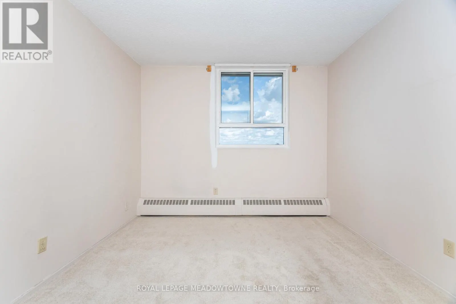 804 - 225 HARVARD PLACE