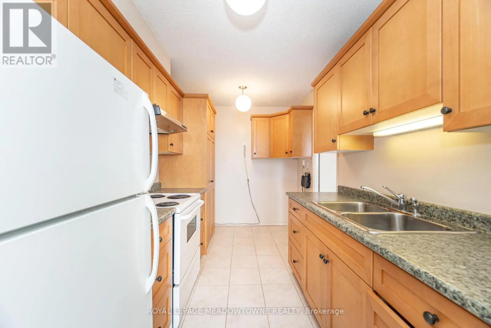 804 - 225 HARVARD PLACE