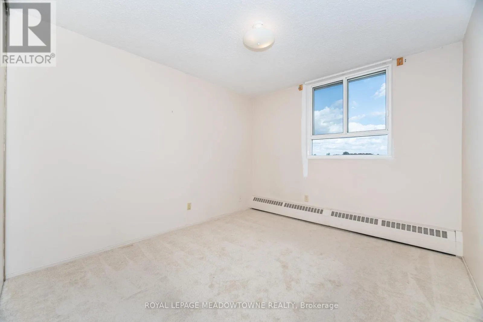 804 - 225 HARVARD PLACE