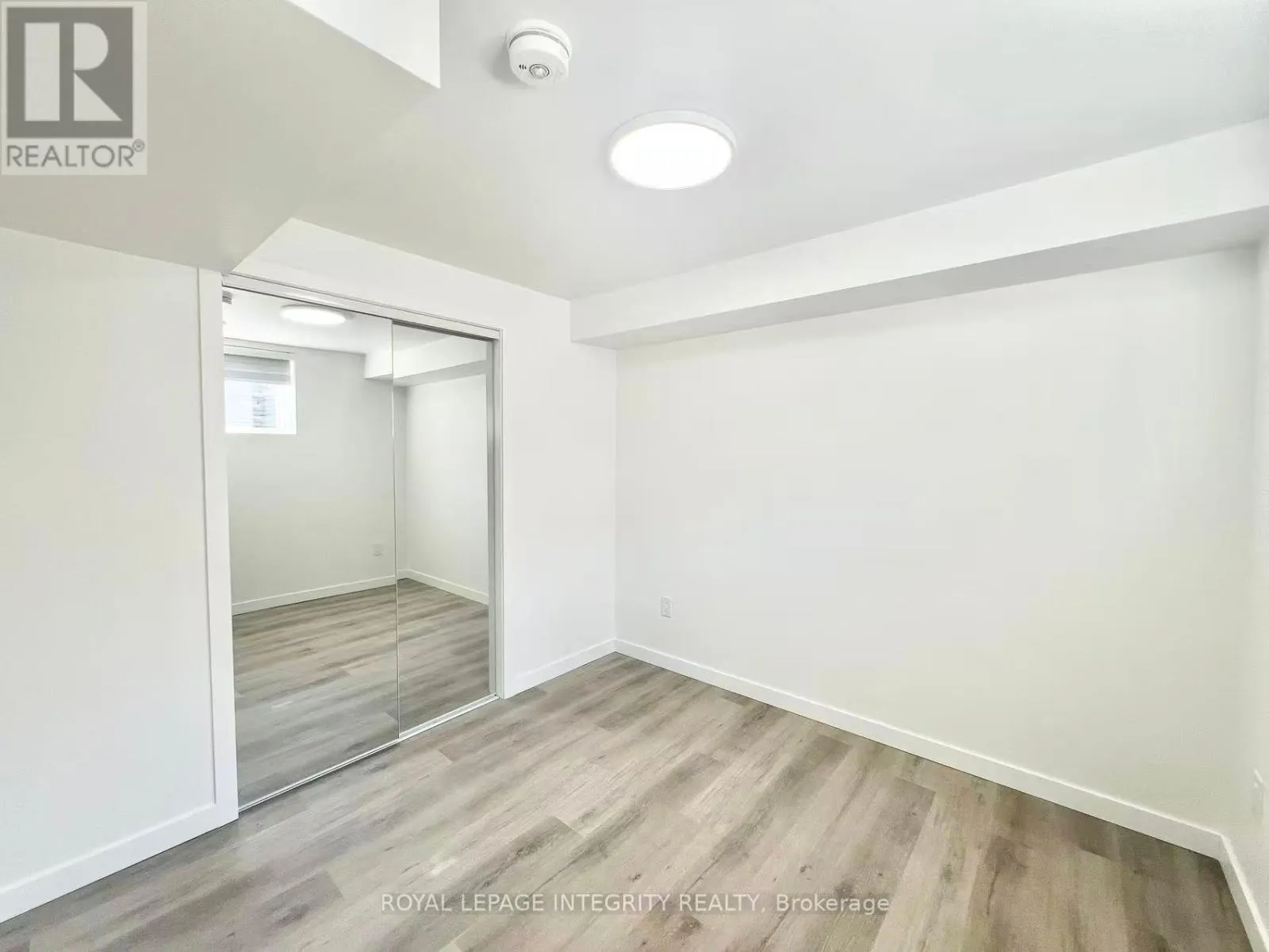 BASEMENT - 165 GOSLING CRESCENT