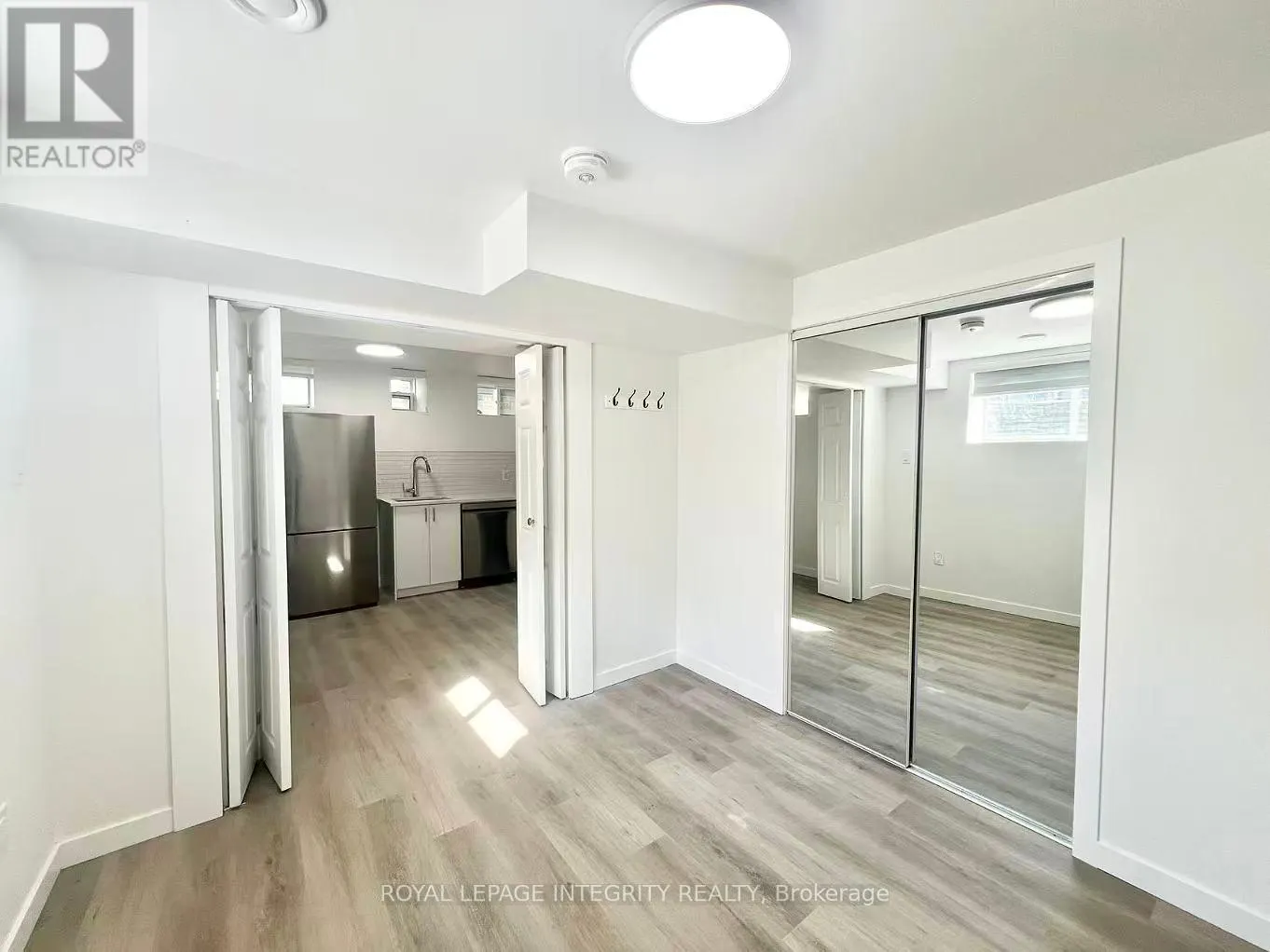 BASEMENT - 165 GOSLING CRESCENT