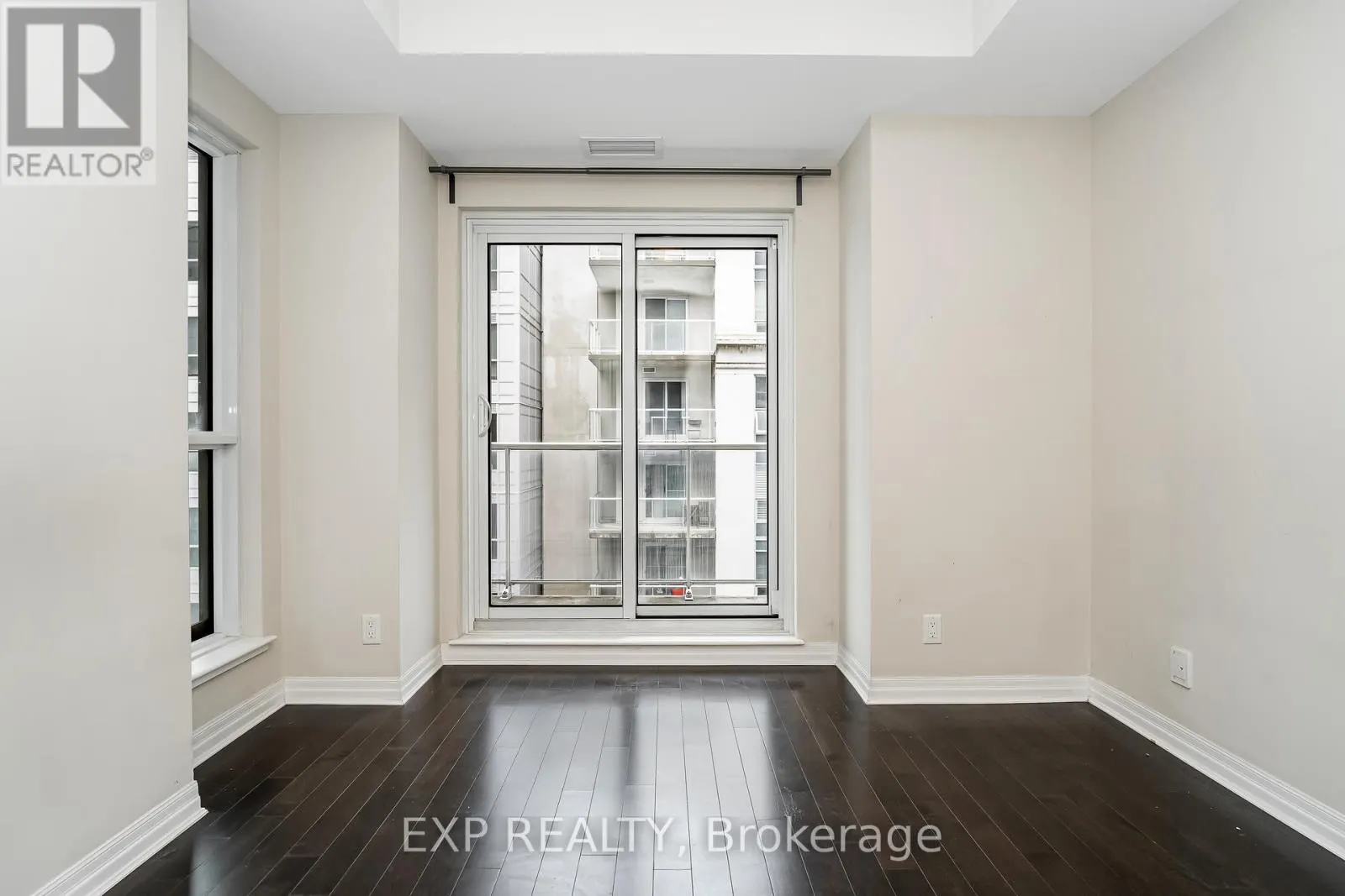 2606 - 242 RIDEAU STREET