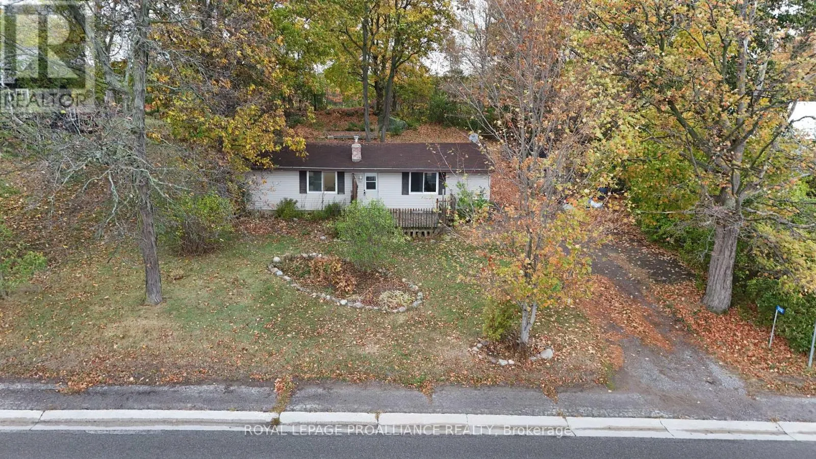 2112 HAMILTON ROAD
