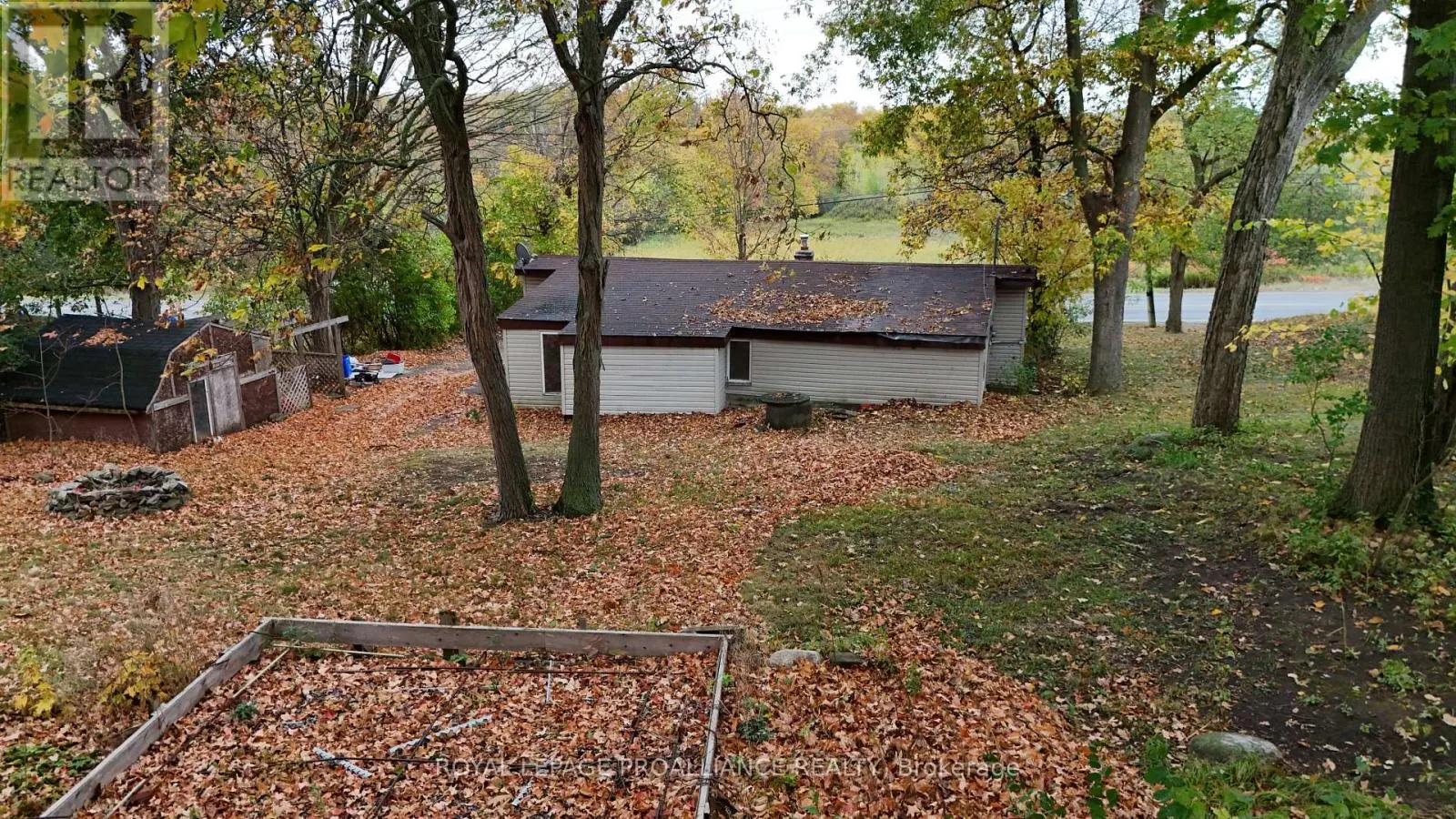 2112 HAMILTON ROAD
