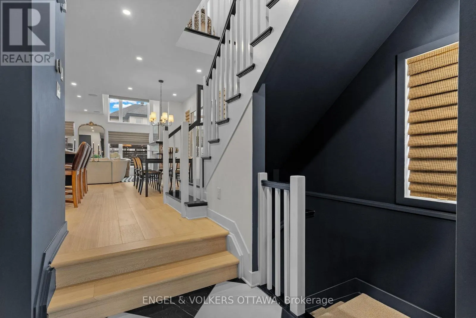 196 HAWKESWOOD DRIVE