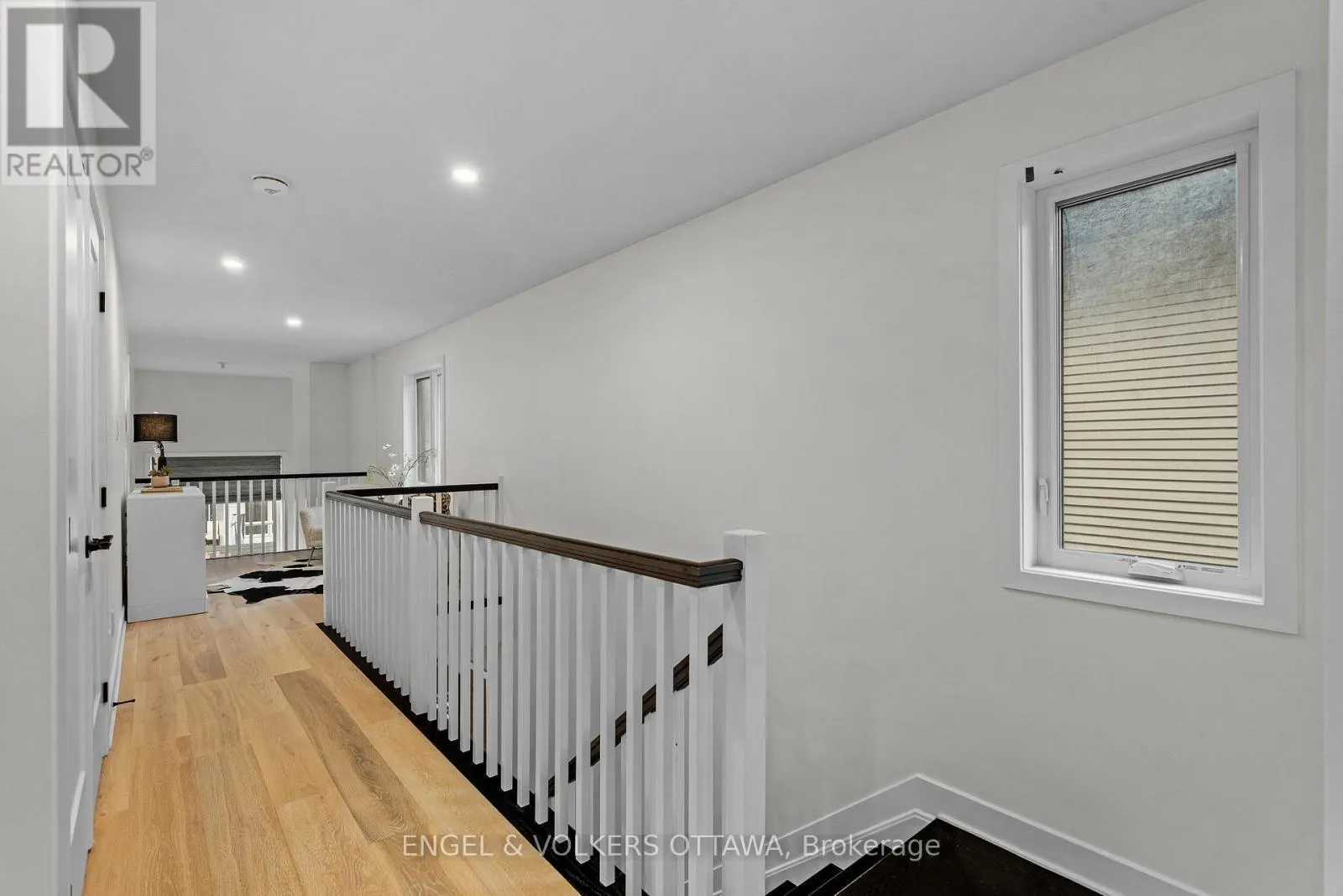196 HAWKESWOOD DRIVE