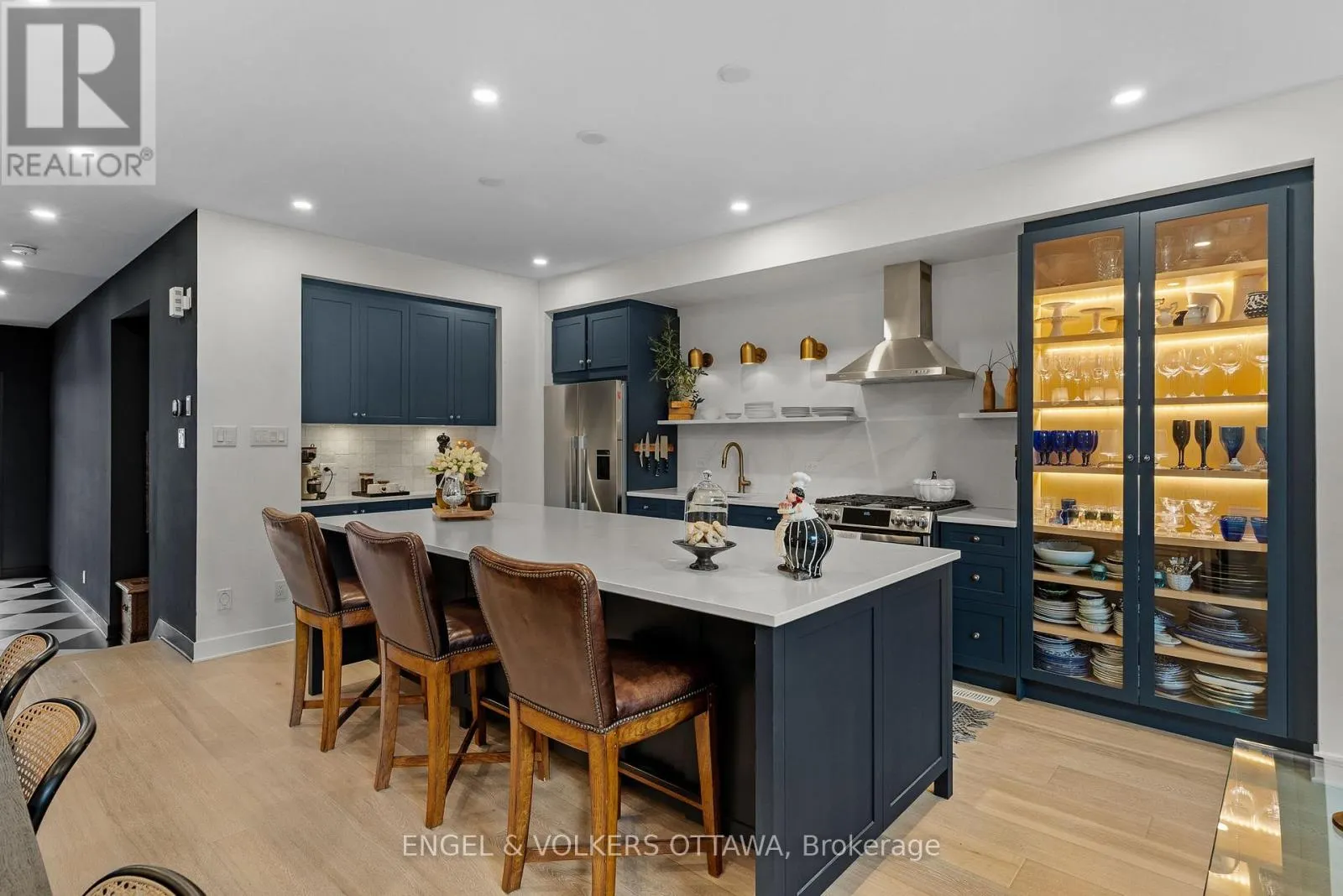 196 HAWKESWOOD DRIVE