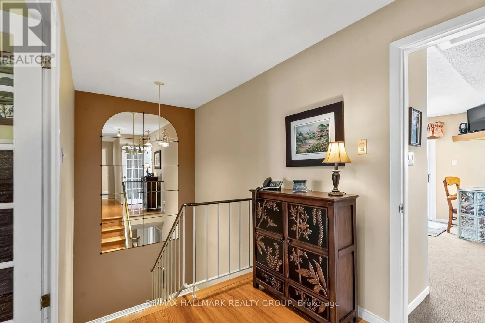 1816 APPLEGROVE COURT