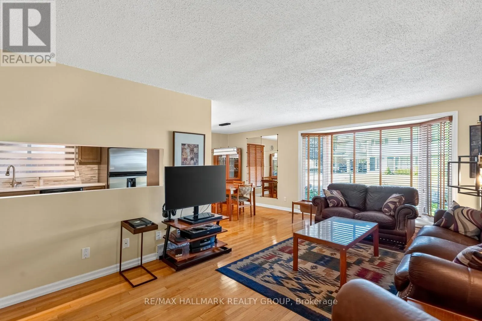1816 APPLEGROVE COURT