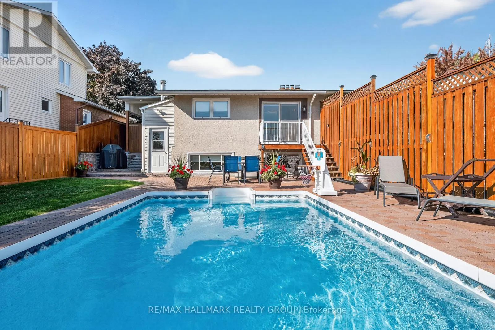 1816 APPLEGROVE COURT