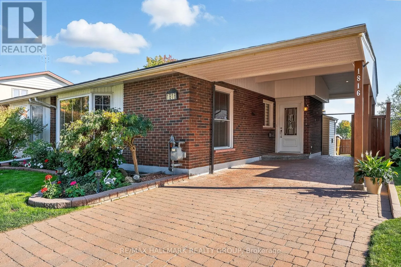 1816 APPLEGROVE COURT
