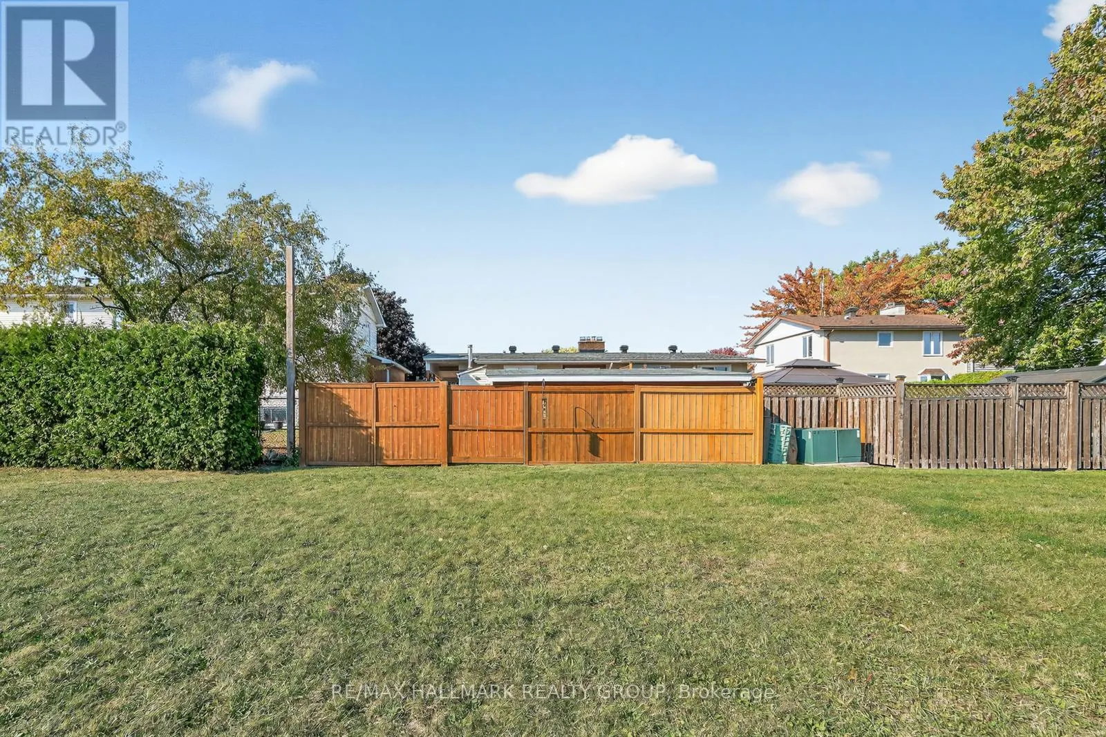 1816 APPLEGROVE COURT